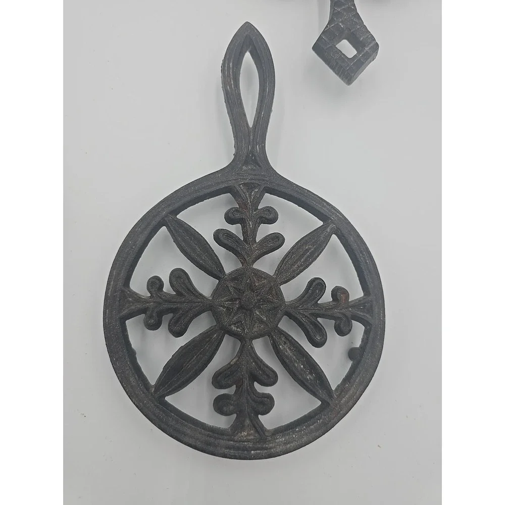 Vintage Wilton Cast Iron‎ Wall Hanging Trivets Lot of 4, Decorative Kitchenware